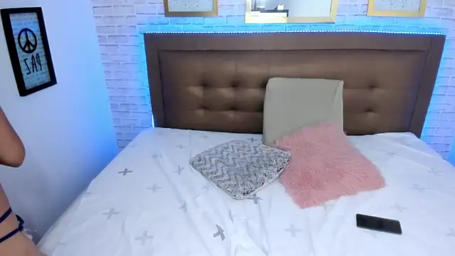 Snapshot of tamara_colliins_ chatting on 03/17/25, 05:45 tamara colliins  online show from 03/17/25, 05:45