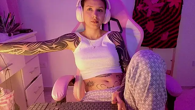 goddess vee  online show from 04/17/26, 11:08