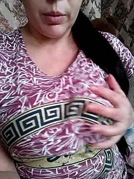 Snapshot of LeilaSaint chatting on 03/07/25, 10:02 LeilaSaint online show from 03/07/25, 10:02