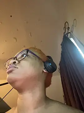 nickytheehawtie online show from 03/10/26, 01:27