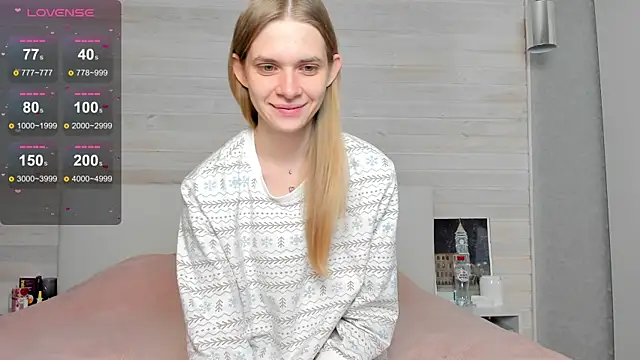 Snapshot of molly_hunt_ chatting on 12/10/24, 03:30 molly hunt  online show from 12/10/24, 03:30