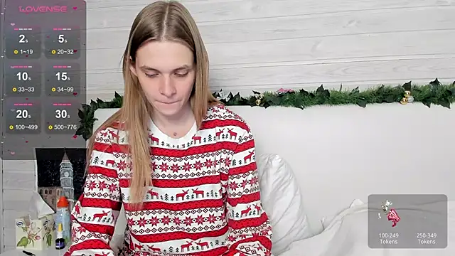 Snapshot of molly_hunt_ chatting on 12/27/24, 12:56 molly hunt  online show from 12/27/24, 12:56