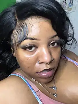 Snapshot of Kayyummy98 chatting on 02/06/25, 10:37 Kayyummy98 online show from 02/06/25, 10:37