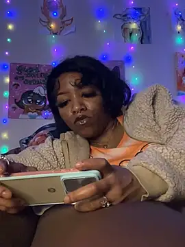 Snapshot of Kayyummy98 chatting on 02/17/25, 12:16 Kayyummy98 online show from 02/17/25, 12:16