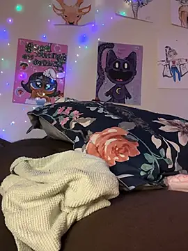 Snapshot of Kayyummy98 chatting on 03/20/25, 08:31 Kayyummy98 online show from 03/20/25, 08:31