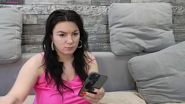 Vika loves you online show from 11/17/25, 02:17