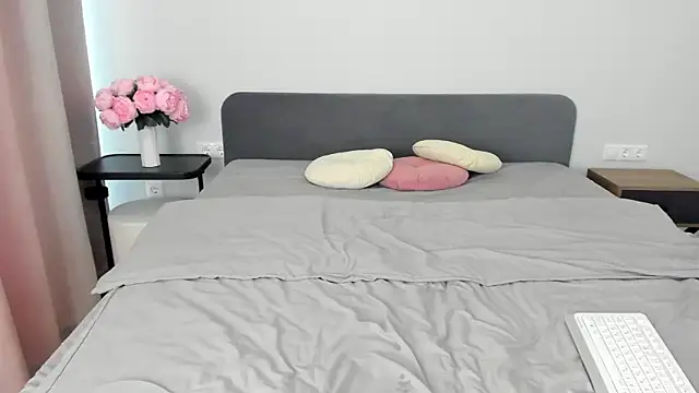 miss emily  online show from 04/20/26, 10:51