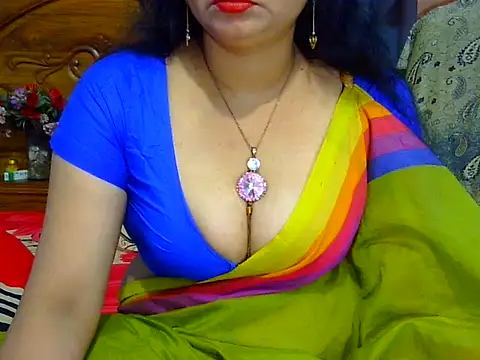 Snapshot of Daneldayna chatting on 10/02/25, 07:10 Daneldayna online show from 10/02/25, 07:10
