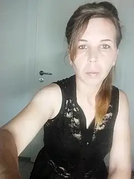 Snapshot of loveis007 chatting on 09/12/25, 09:48 loveis007 online show from 09/12/25, 09:48