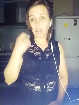 Snapshot of loveis007 chatting on 10/29/25, 10:00 loveis007 online show from 10/29/25, 10:00