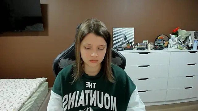 SoniNesti online show from 04/08/26, 03:12