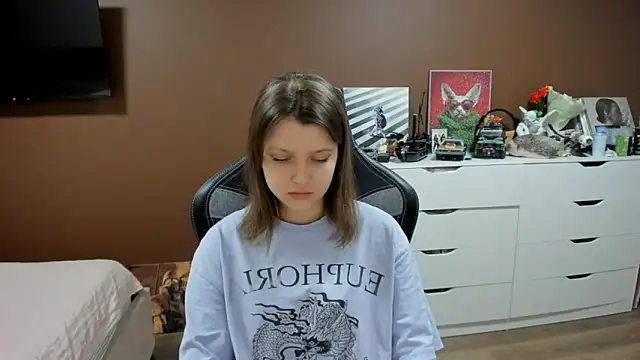 SoniNesti online show from 04/21/26, 02:12