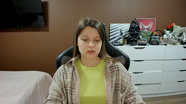 SoniNesti online show from 04/23/26, 02:41