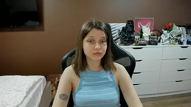 Snapshot of SoniNesti chatting on 05/23/26, 03:49 SoniNesti online show from 05/23/26, 03:49