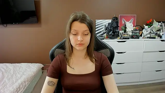 Snapshot of SoniNesti chatting on 06/03/26, 02:33 SoniNesti online show from 06/03/26, 02:33