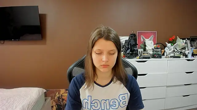 Snapshot of SoniNesti chatting on 06/04/26, 03:07 SoniNesti online show from 06/04/26, 03:07