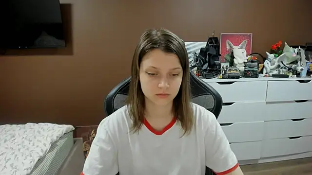 Snapshot of SoniNesti chatting on 06/09/26, 03:56 SoniNesti online show from 06/09/26, 03:56
