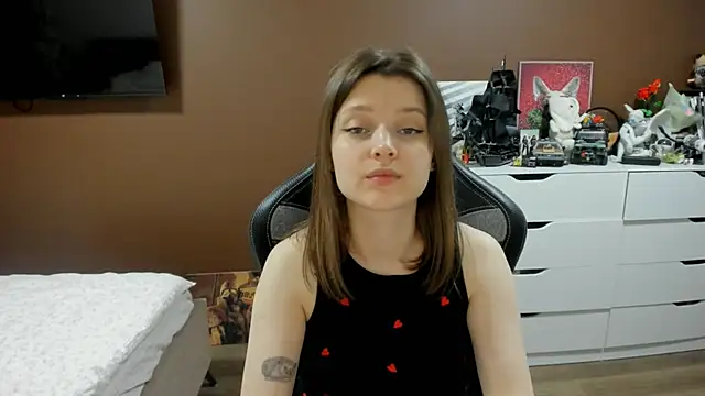 Snapshot of SoniNesti chatting on 06/19/26, 04:11 SoniNesti online show from 06/19/26, 04:11