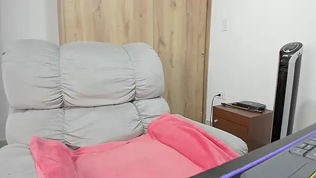 xspecialoomx online show from 03/31/26, 01:11