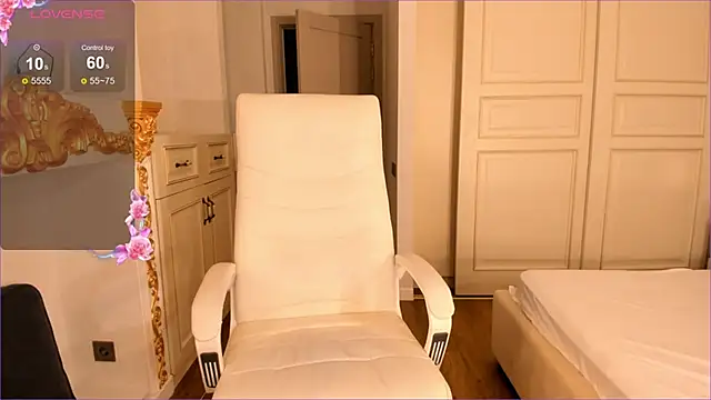 Snapshot of Sury_01 chatting on 09/13/25, 02:17 Sury 01 online show from 09/13/25, 02:17