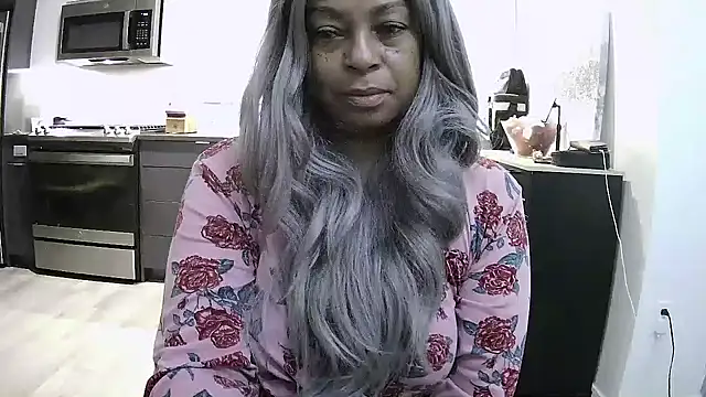 Snapshot of MSweetLindaParks chatting on 07/19/26, 09:13 MSweetLindaParks online show from 07/19/26, 09:13