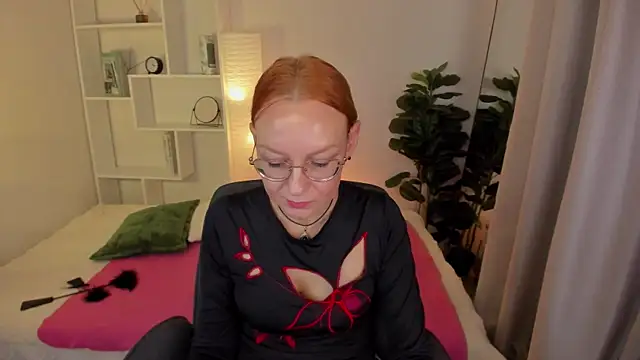 NikaGentle online show from 09/15/25, 01:33