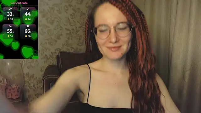 Snapshot of AgnesGraham chatting on 09/26/25, 09:19 AgnesGraham online show from 09/26/25, 09:19