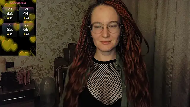 Snapshot of AgnesGraham chatting on 09/29/25, 10:03 AgnesGraham online show from 09/29/25, 10:03