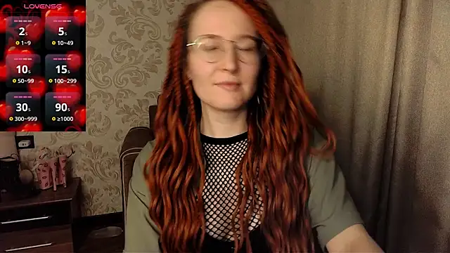 Snapshot of AgnesGraham chatting on 10/07/25, 09:45 AgnesGraham online show from 10/07/25, 09:45