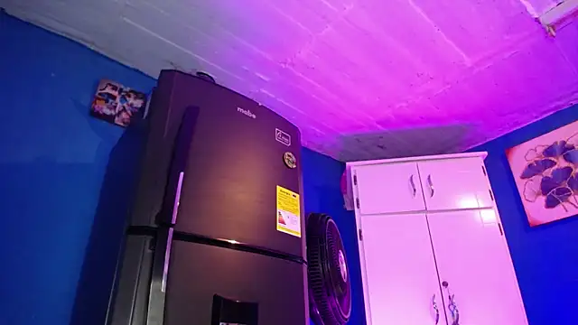 Lunahoney1 online show from 09/18/25, 07:16