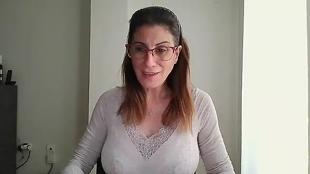 Sanada hot online show from 10/09/25, 12:25