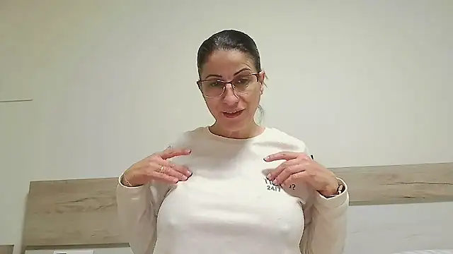 Sanada hot online show from 01/14/26, 09:37