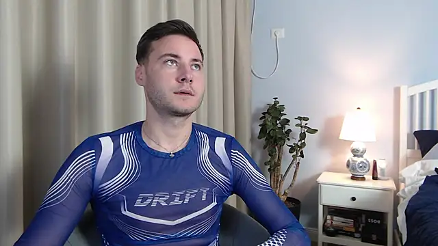 Snapshot of JustinMorrisX chatting on 09/26/25, 04:00 JustinMorrisX online show from 09/26/25, 04:00