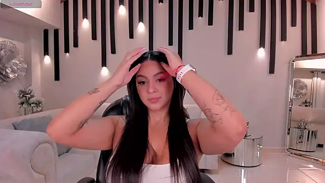 ToriCrossX online show from 02/04/25, 11:38