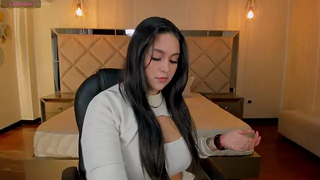 ToriCrossX online show from 02/18/25, 12:28