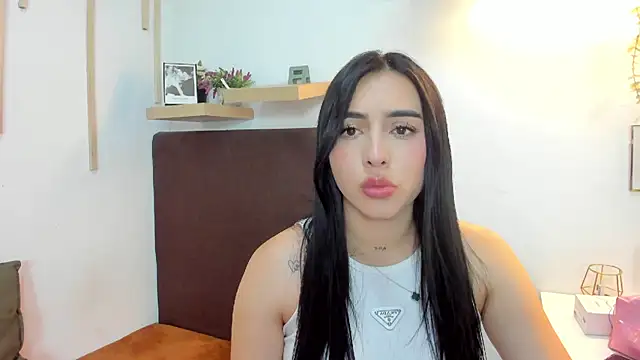 isabella jade online show from 02/15/25, 07:17