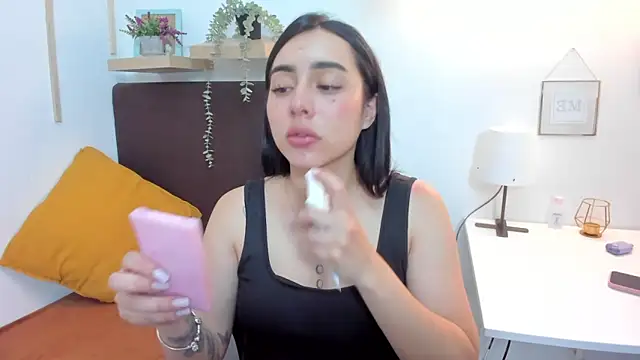 isabella jade online show from 03/22/25, 05:20