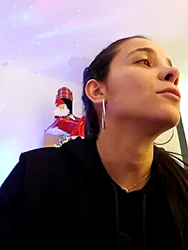 miaeyes online show from 12/30/24, 03:57