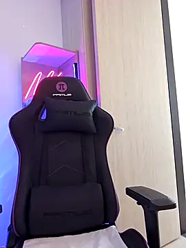 miaeyes online show from 01/15/25, 04:43