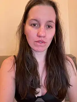 Snapshot of Nicole-Ray chatting on 01/03/25, 09:47 Nicole-Ray online show from 01/03/25, 09:47