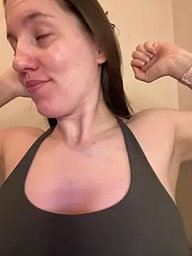 Snapshot of Nicole-Ray chatting on 01/12/25, 11:50 Nicole-Ray online show from 01/12/25, 11:50