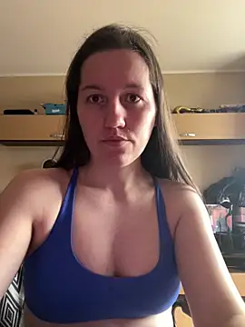 Snapshot of Nicole-Ray chatting on 03/04/25, 08:35 Nicole-Ray online show from 03/04/25, 08:35