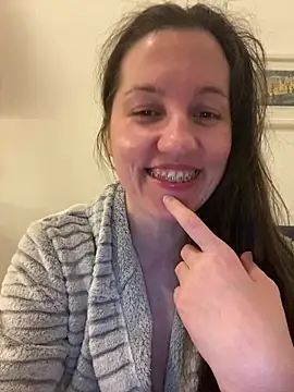 Snapshot of Nicole-Ray chatting on 03/04/26, 08:59 Nicole-Ray online show from 03/04/26, 08:59