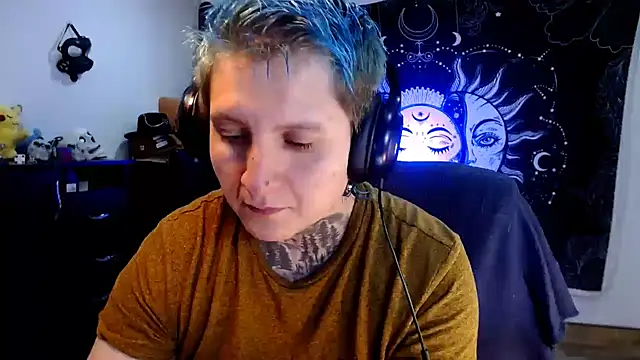 Snapshot of Marieblueeyes chatting on 02/06/25, 04:53 Marieblueeyes online show from 02/06/25, 04:53