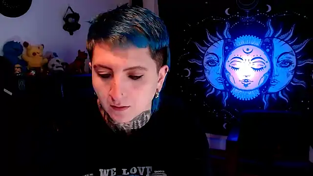 Snapshot of Marieblueeyes chatting on 03/11/25, 09:37 Marieblueeyes online show from 03/11/25, 09:37