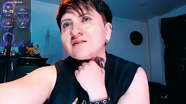 Marieblueeyes online show from 10/22/25, 12:00