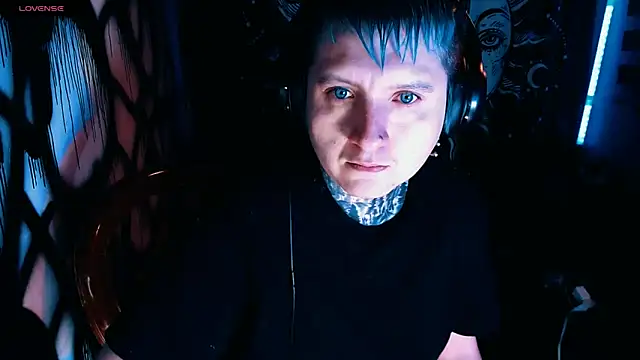 Marieblueeyes online show from 04/20/26, 08:28