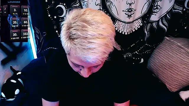 Marieblueeyes online show from 05/19/26, 11:38