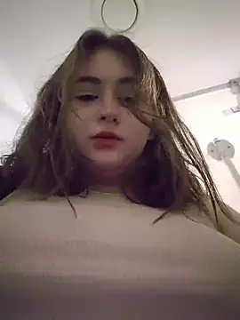 Yammy Yumi online show from 03/08/26, 01:26