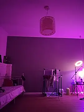 Yammy Yumi online show from 04/12/26, 08:36